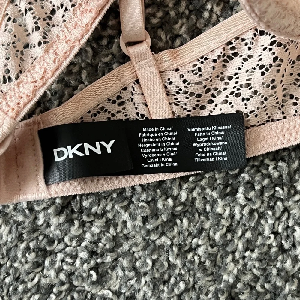 DKNY Lace Underwire Bra in Dusty Rose Size 36A